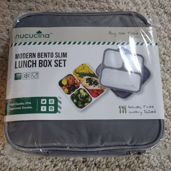 NWT Lunch Box Set - Picture 1 of 4